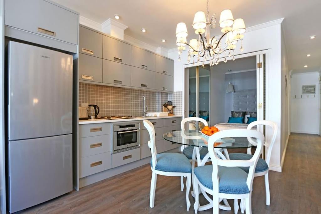Great Location 504 The Granger Apartment