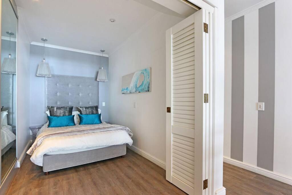 Great Location 504 The Granger Apartment Cape Town